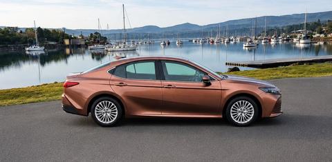 Toyota CAMRY 2026