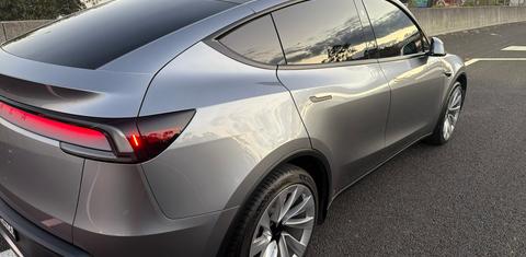 Tesla MODEL Y 2026