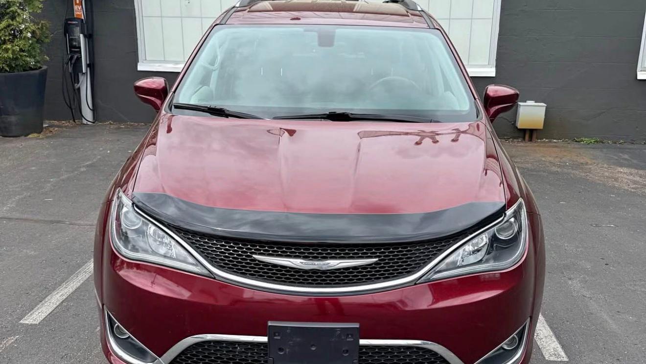 Chrysler Pacifica 2018 in Wyoming, MI