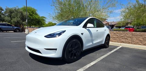 Tesla Model Y 2024