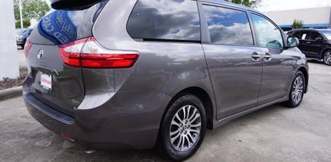 Toyota Sienna 2019