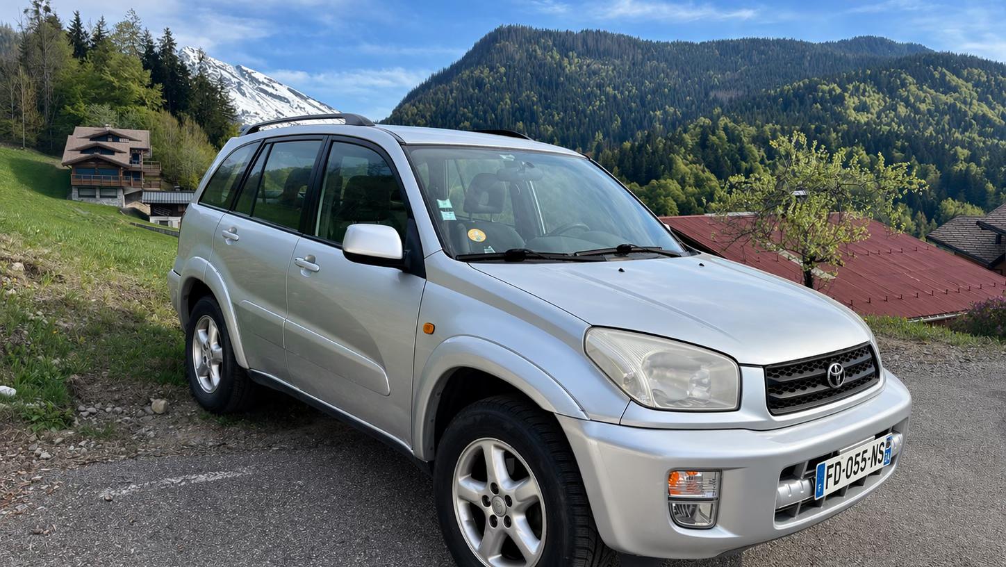 Toyota RAV4 2010 à Zonza