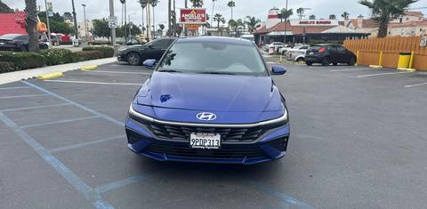 Hyundai Elantra 2024