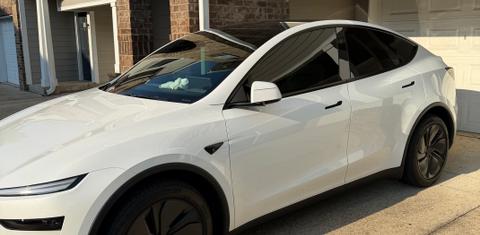 Tesla Model Y 2026