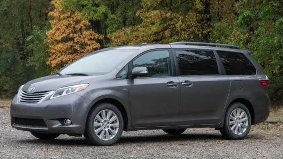 Toyota Sienna 2017 in 
