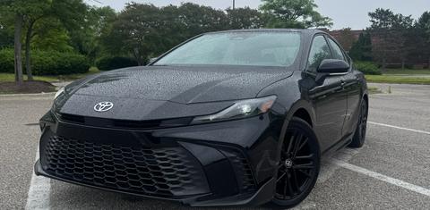 Toyota Camry Hybrid 2025