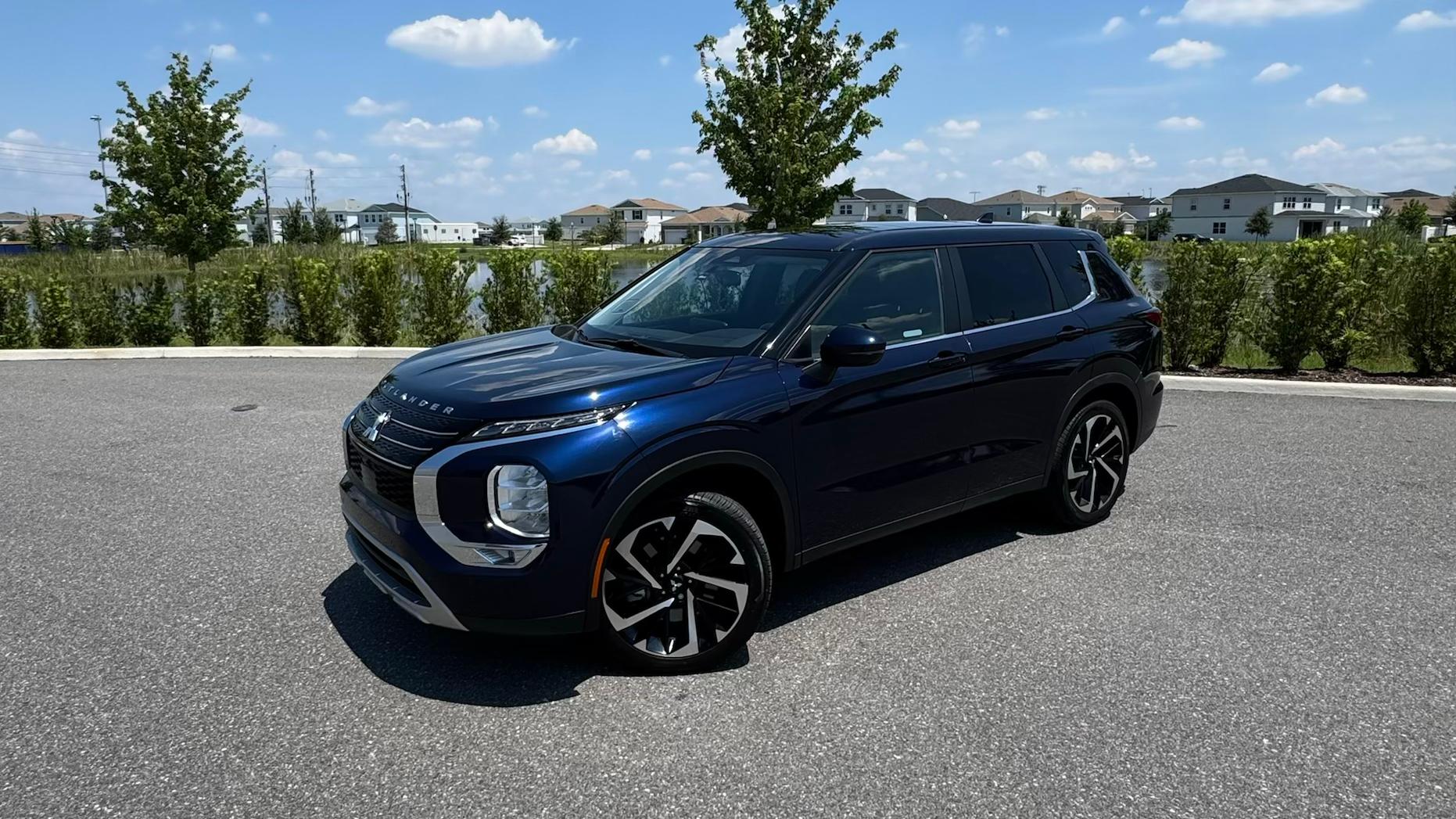 Mitsubishi Outlander 2023 in 