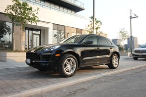 Porsche Macan car