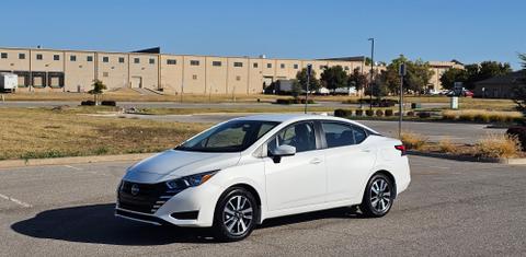 Nissan Versa 2024