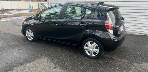 Toyota Prius c 2016