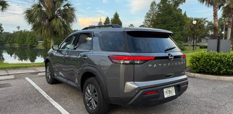 Nissan Pathfinder 2025