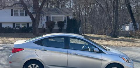 Hyundai Accent 2015