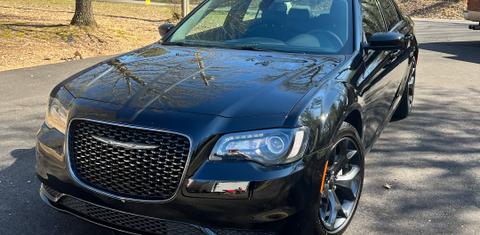 Chrysler 300 2022