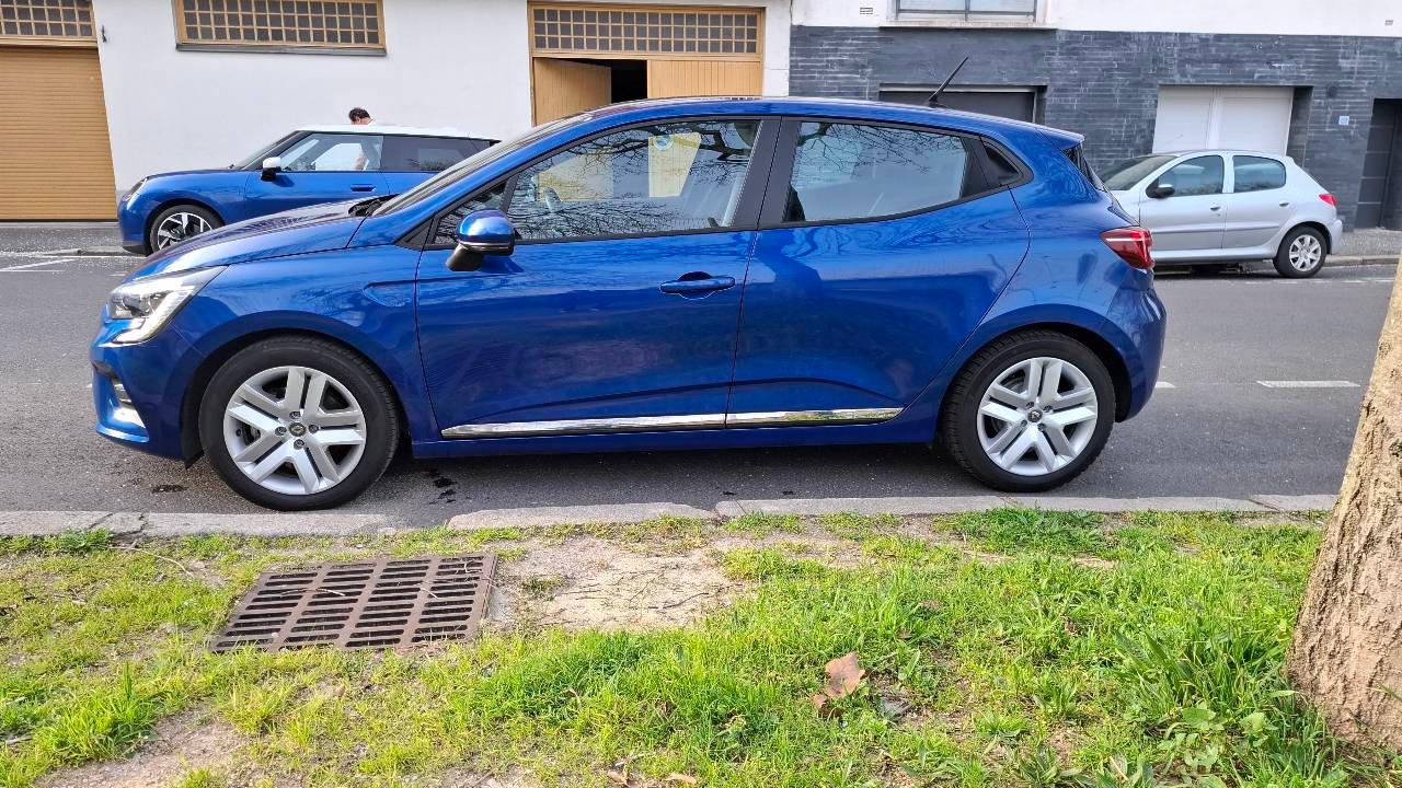 Renault CLIO V 2021 à Paris