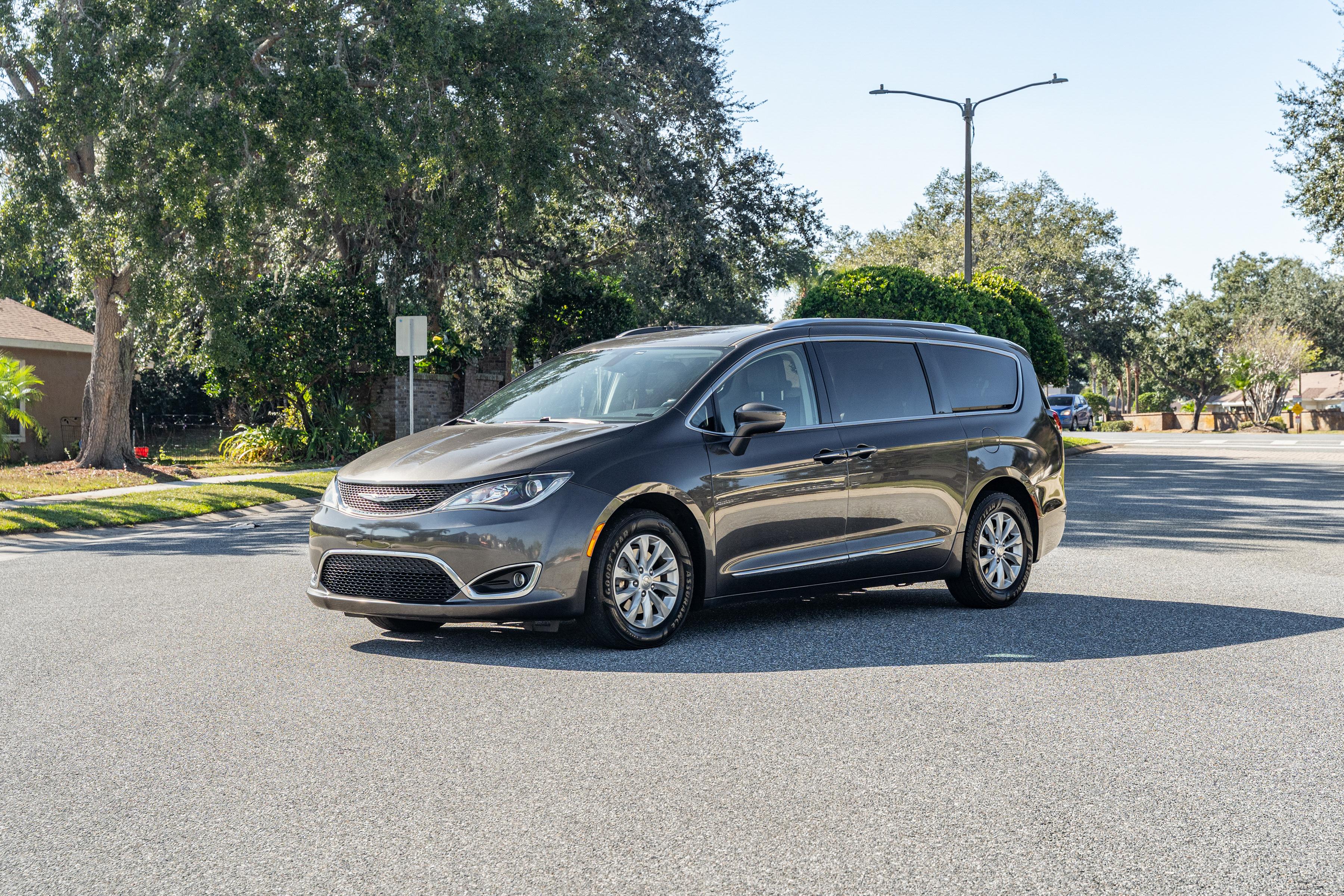 Chrysler Pacifica 2019 in 