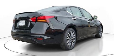 Nissan Altima 2025