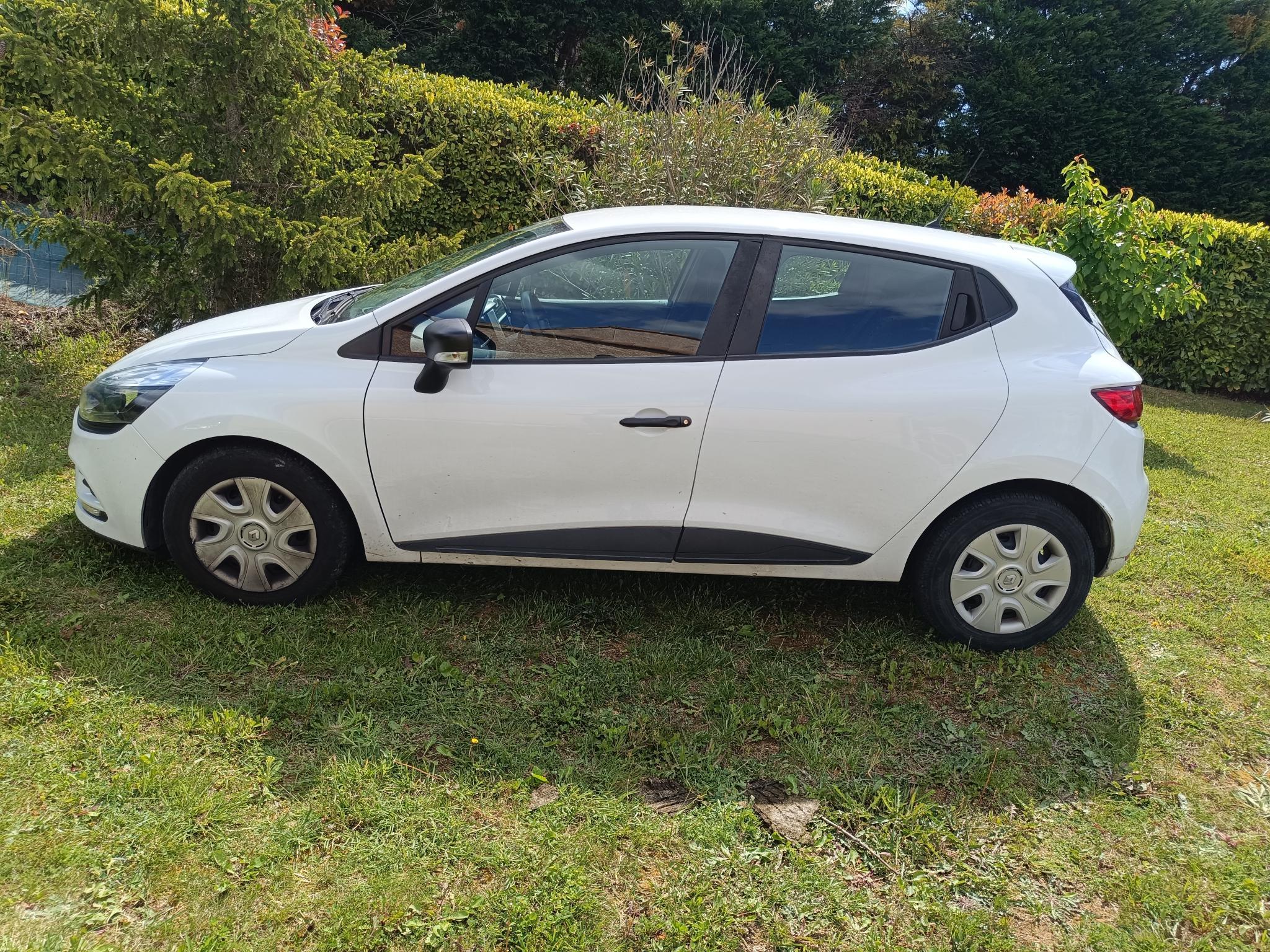 Renault CLIO IV 2018 in Aix-en-Provence