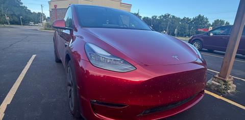 Tesla Model Y 2025