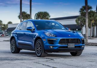 Porsche Macan car