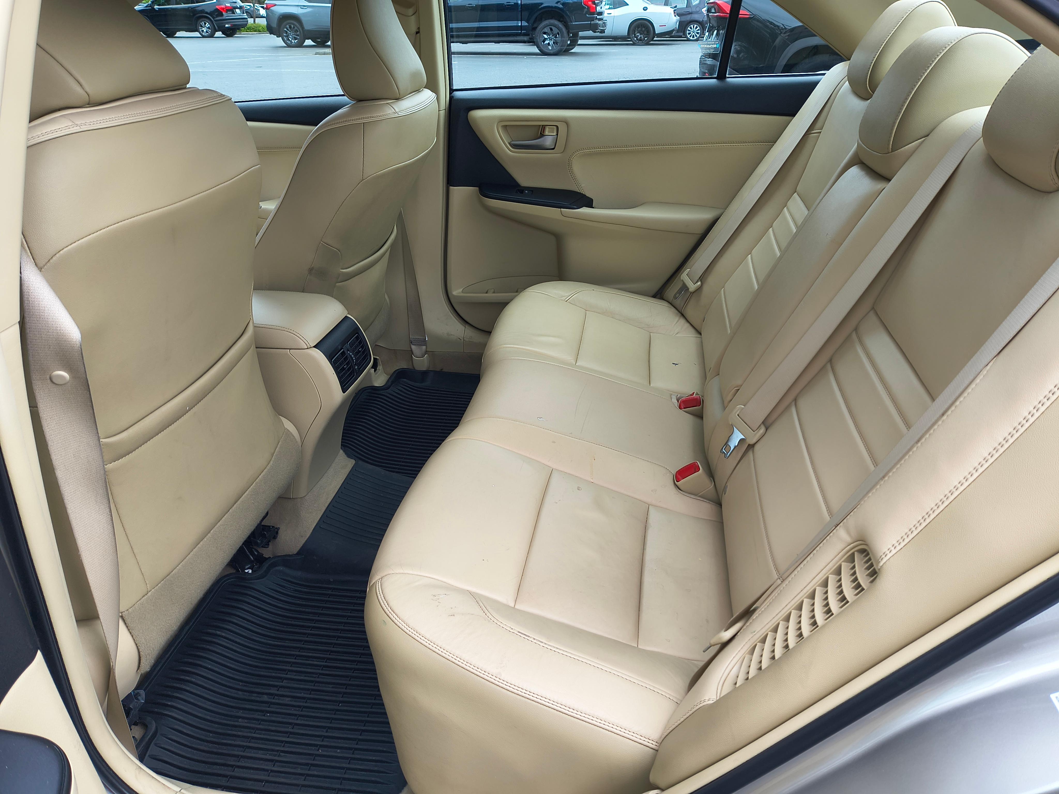 Toyota Camry Hybrid 2015 in Sammamish, WA