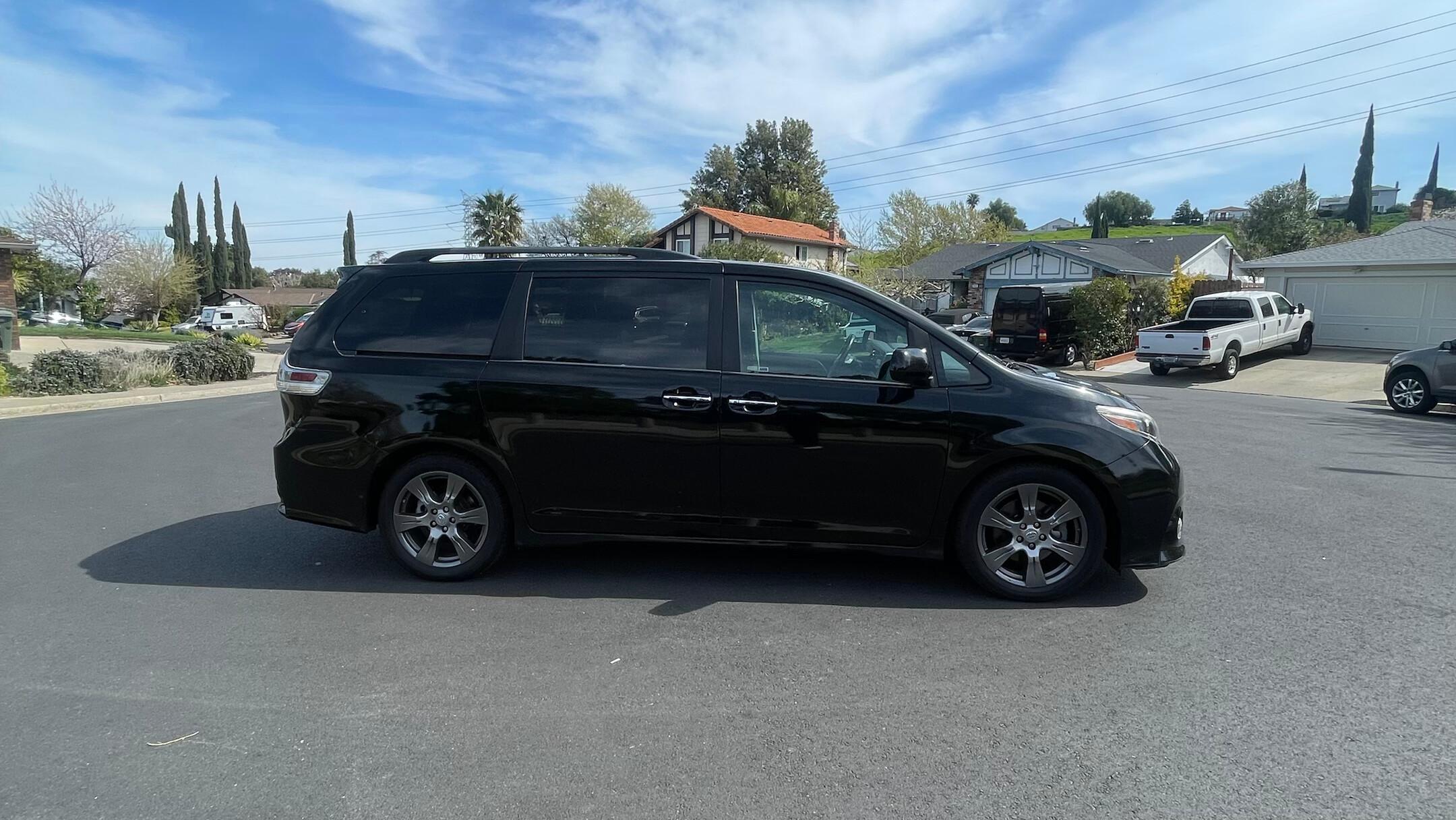 Toyota Sienna 2017 in 