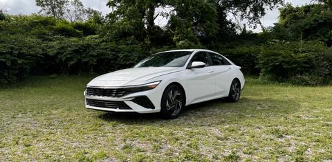 Hyundai Elantra Hybrid 2024