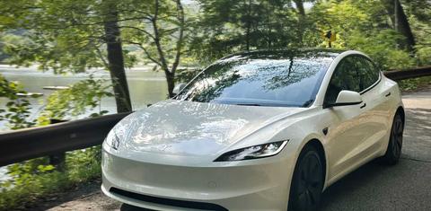 Tesla Model 3 2024