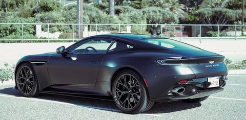 Aston Martin DB12 2024