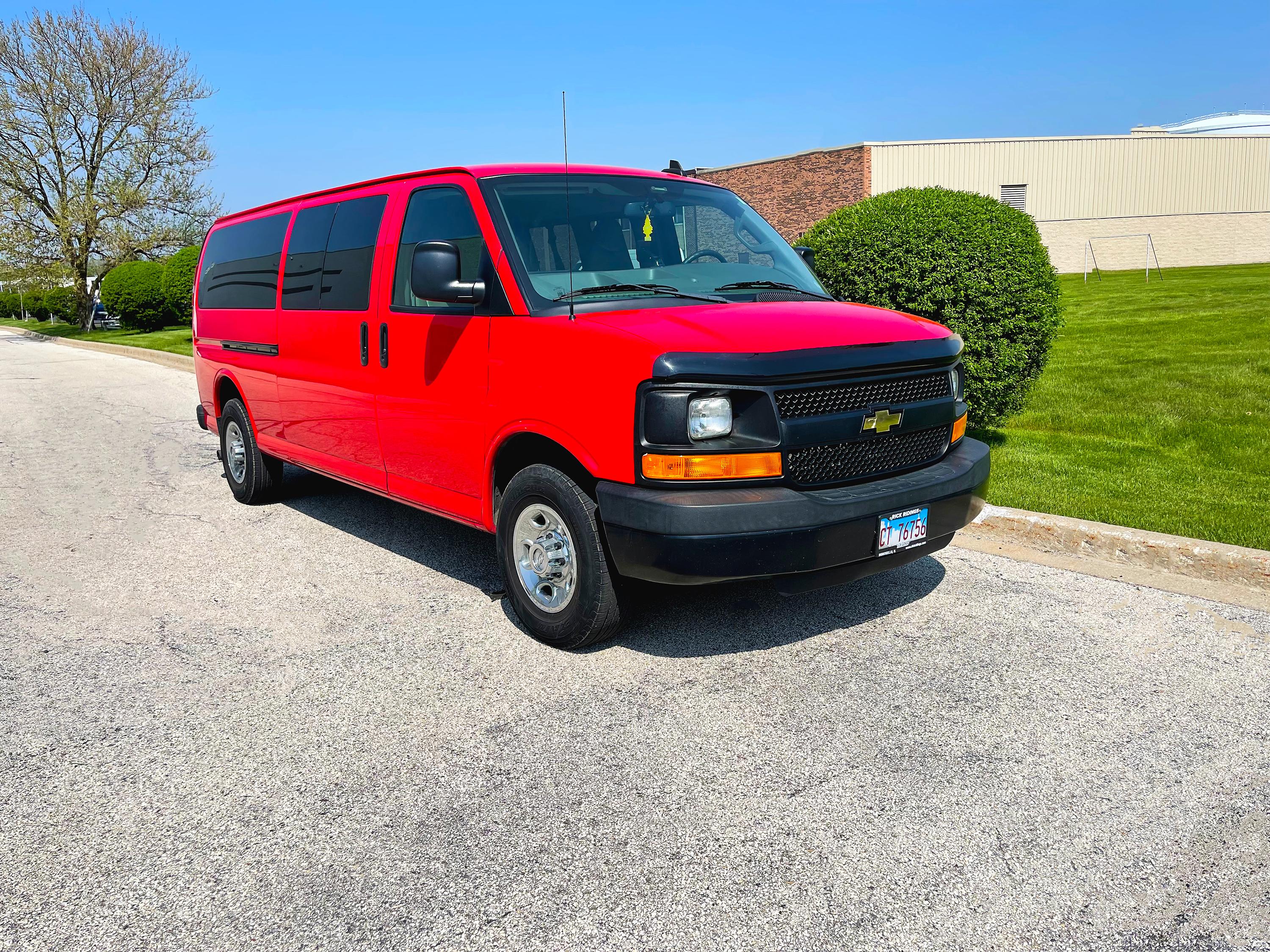 Chevrolet Express 2016 in Niles, IL