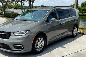 Chrysler Pacifica 2023 em Orlando