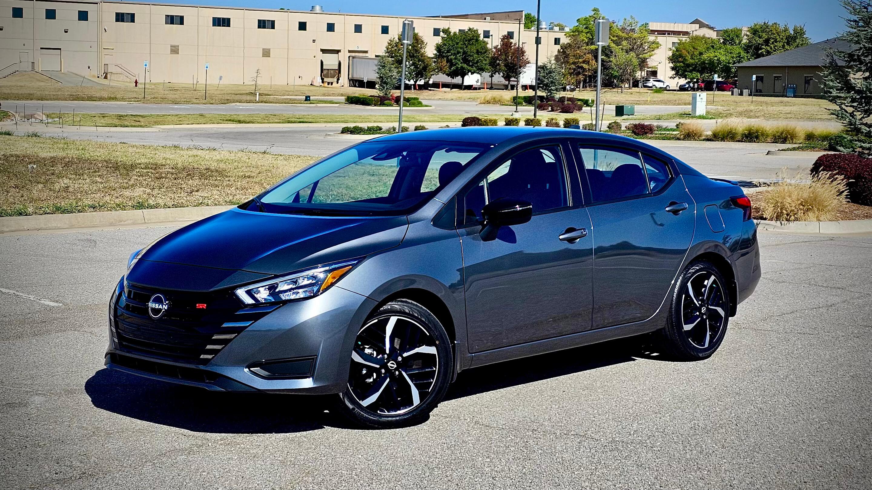 Nissan Versa 2024 in 