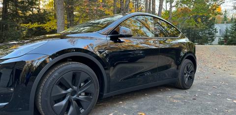 Tesla Model Y 2024