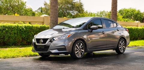 Nissan Versa 2021