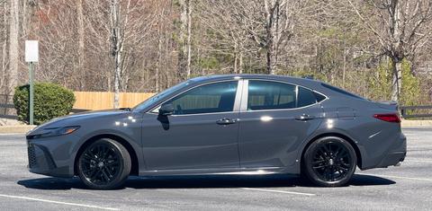 Toyota Camry Hybrid 2025