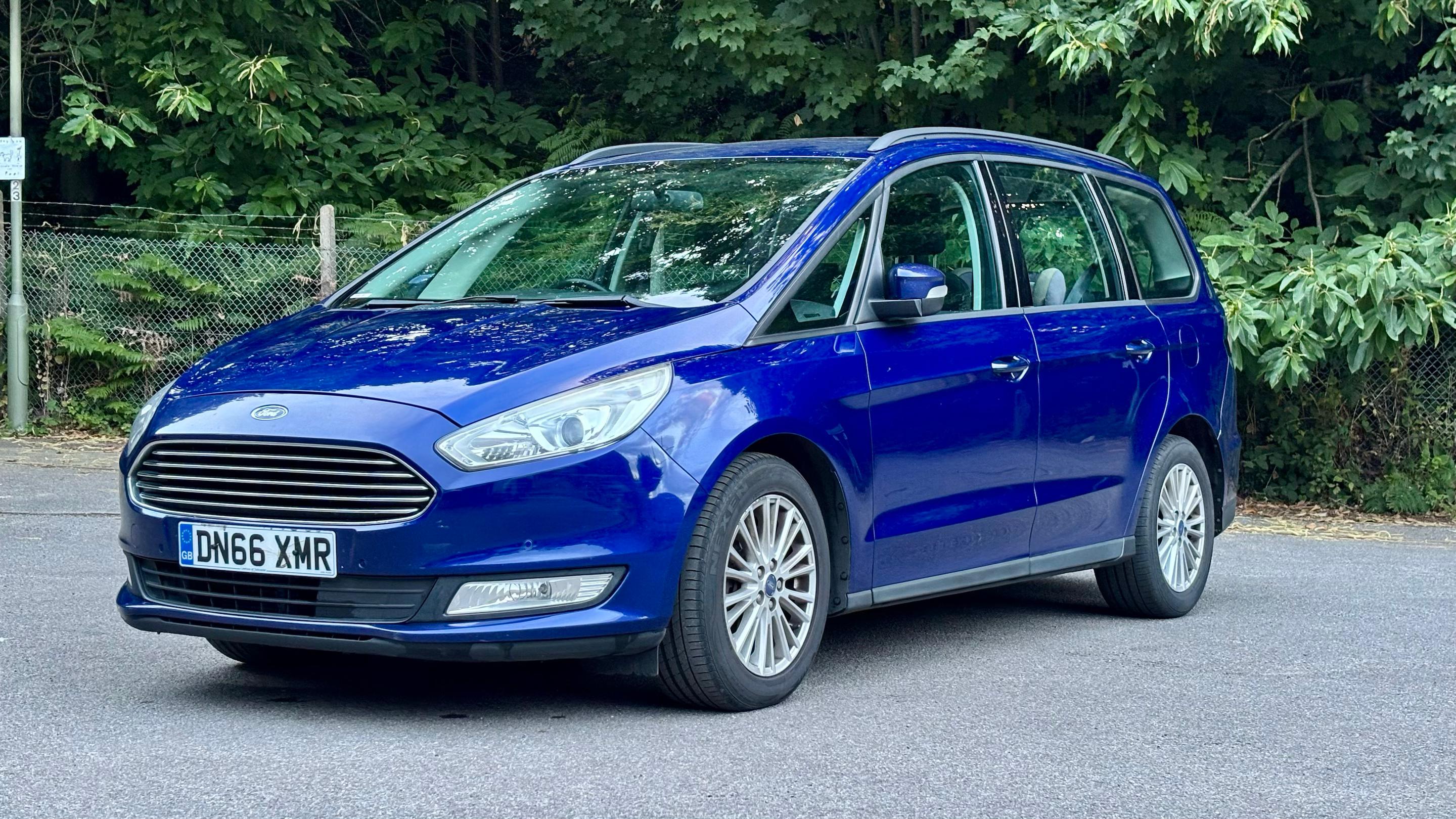 Ford Galaxy 2016 in Bagshot