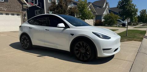 Tesla Model Y 2023