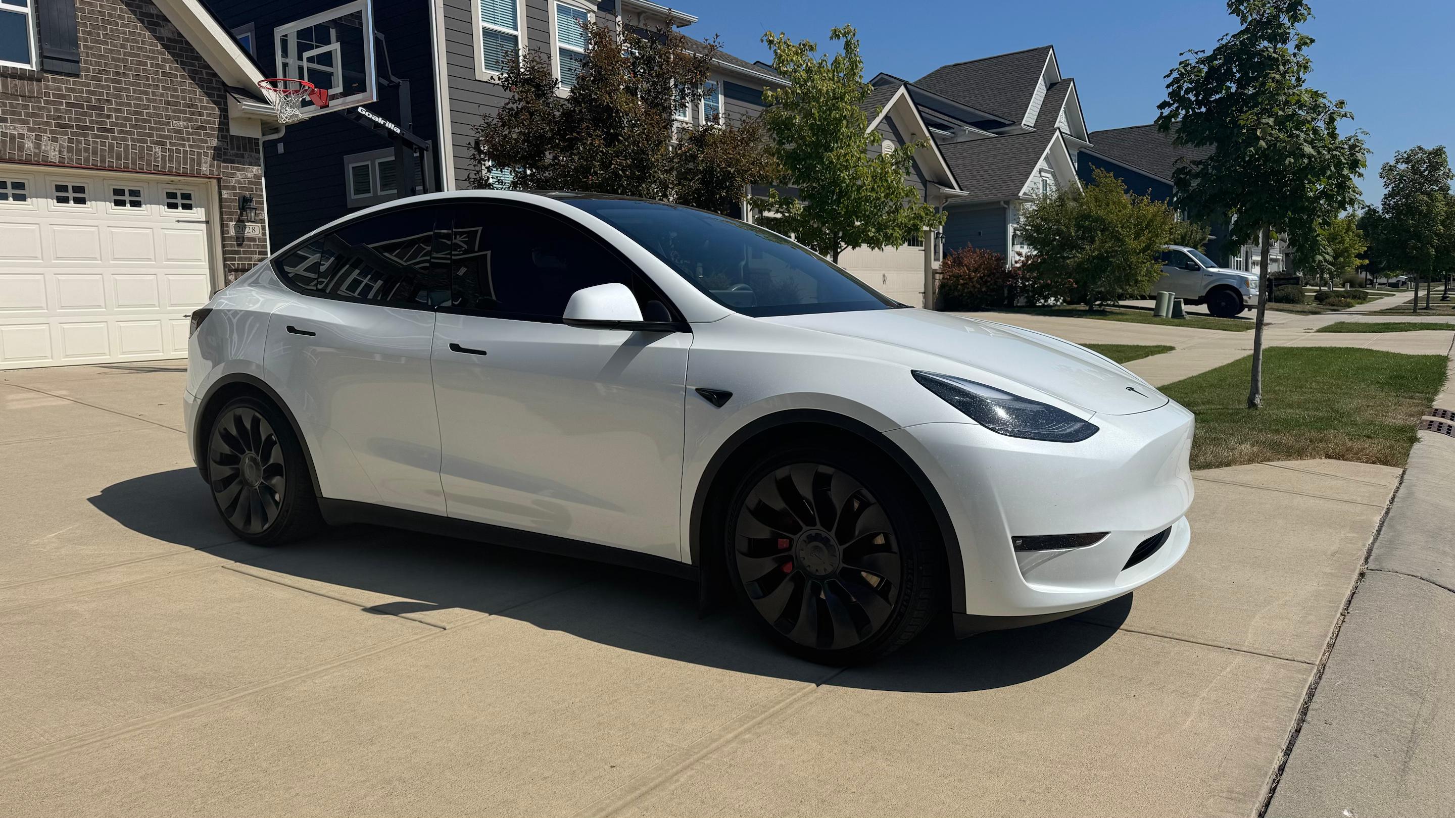 Tesla Model Y 2023 in Indianapolis, IN
