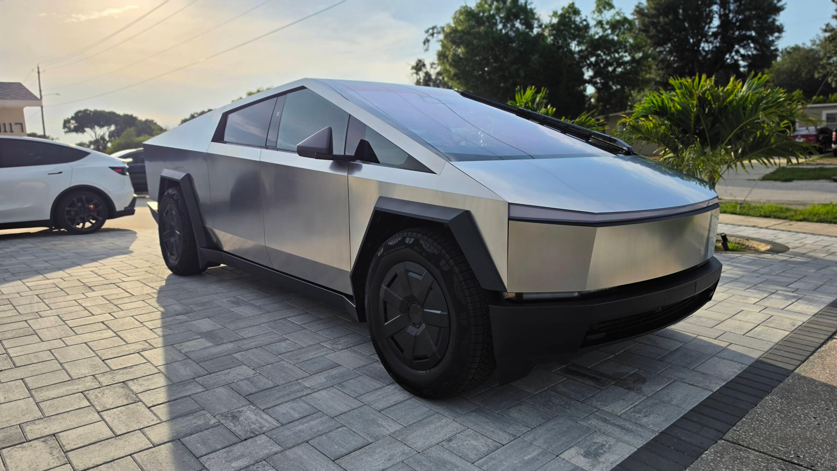 Tesla Cybertruck 2026 in Tampa, FL