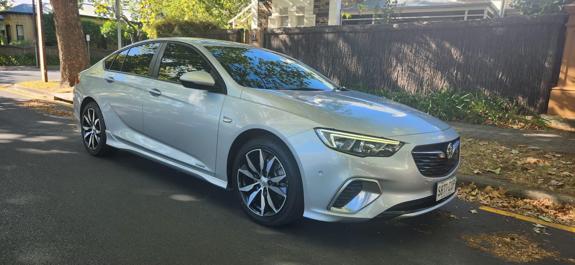 Holden COMMODORE 2018 in Saint Peters