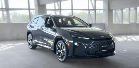 Toyota Crown Signia 2025