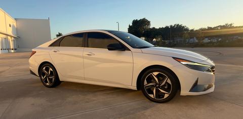 Hyundai Elantra 2021