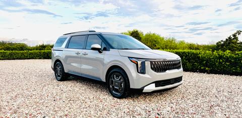 Kia Carnival Hybrid 2026