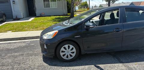 Toyota Prius c 2014
