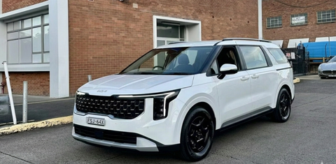 Kia CARNIVAL 2025