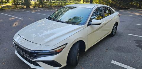 Hyundai Elantra 2024