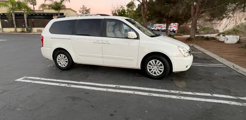 Kia Sedona 2011