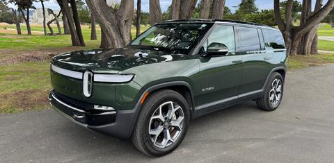 Rivian R1S 2024