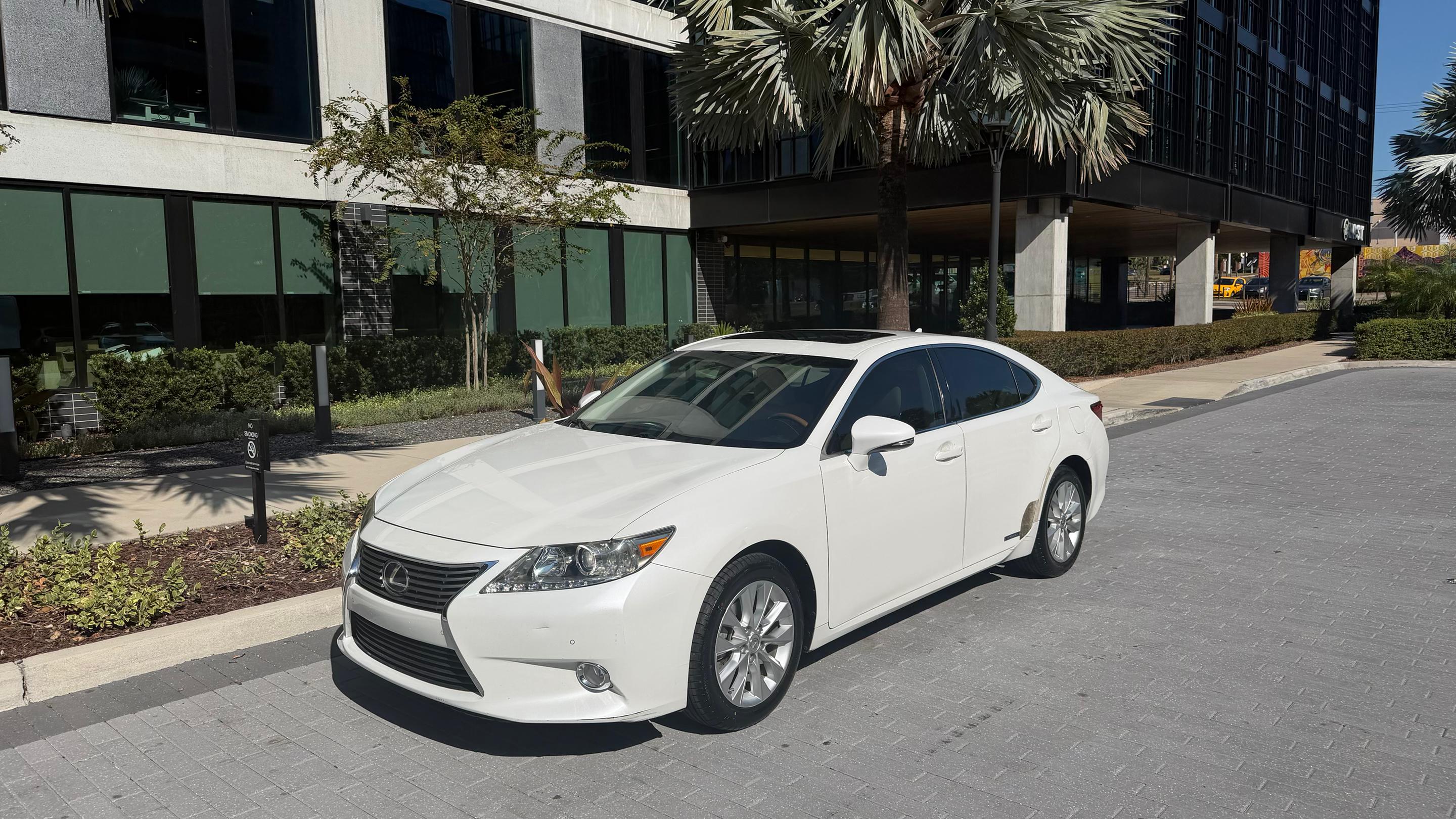 Lexus ES 2013 in Tampa, FL