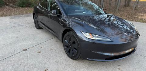 Tesla Model 3 2025