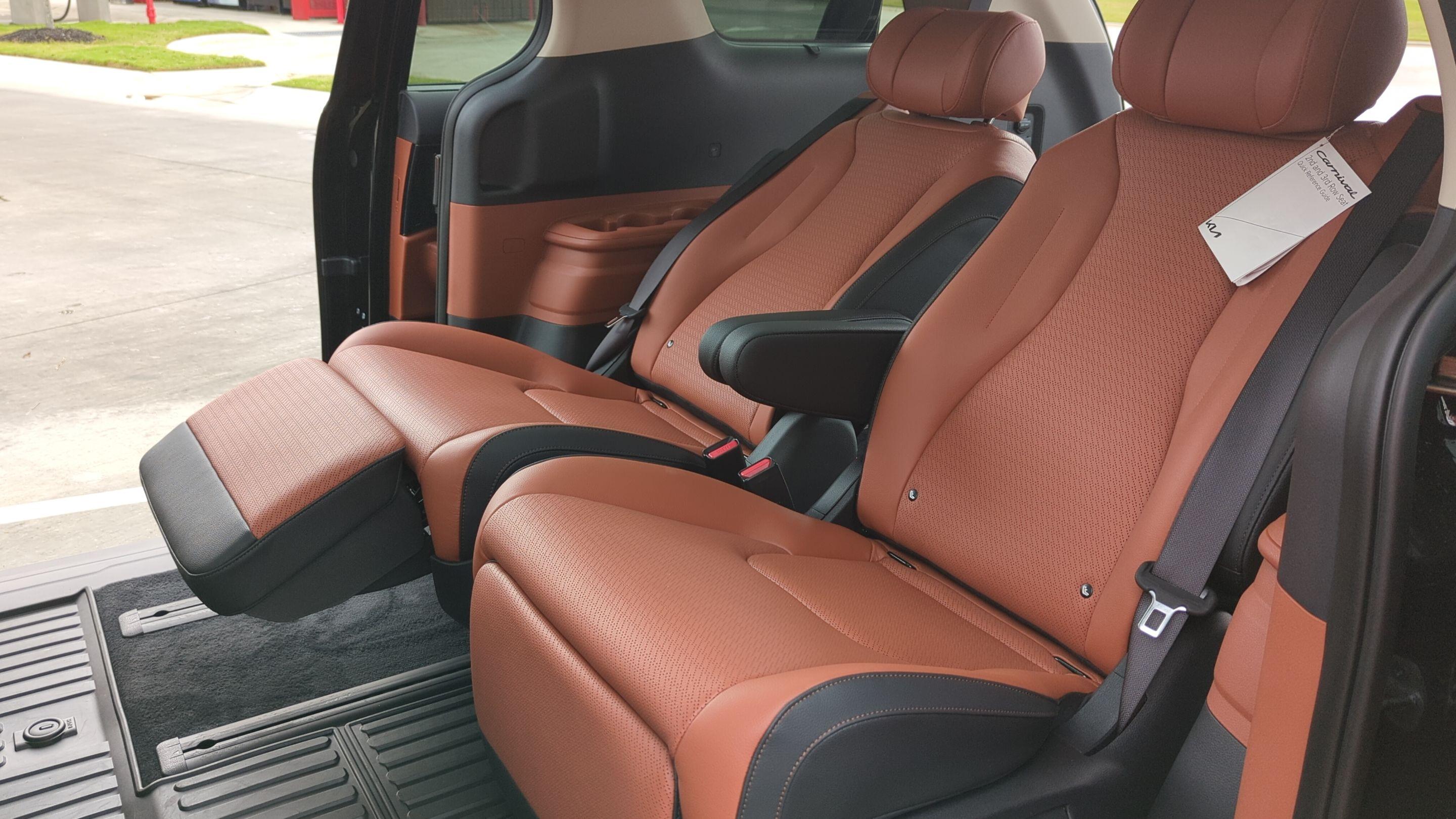 Kia Carnival 2025 in Clayton, NC